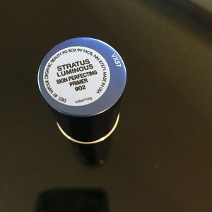 Vapour Beauty Stratus Luminous Skin Primer in 902